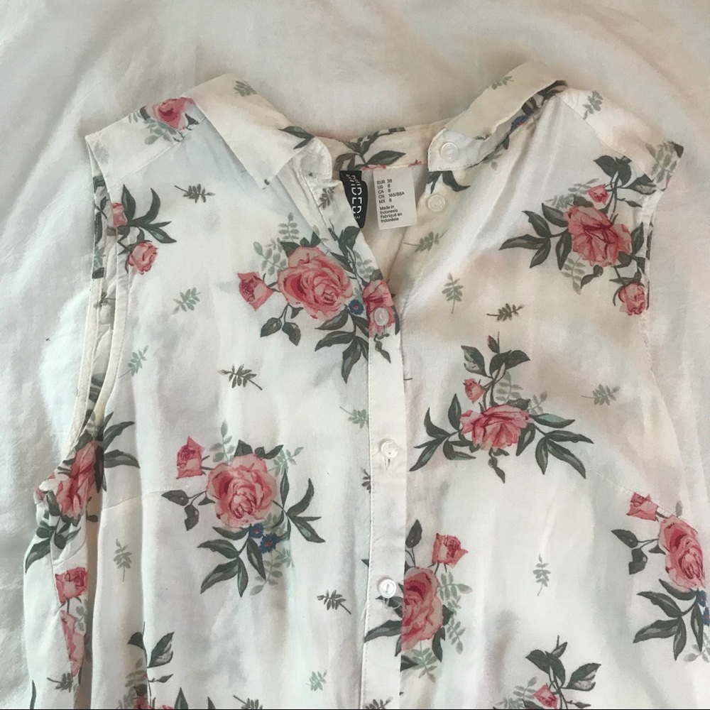 Size 8 button down blouse
